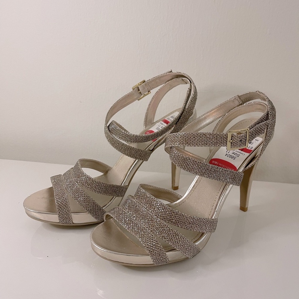 NEW! Glint glitter gold beige ankle wrap heeled platform sandals. Size 11.